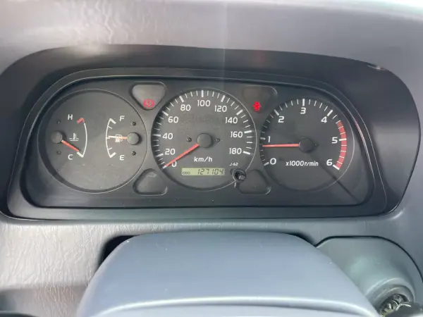 Toyota Land Cruiser 2000 - 39500 EUR, 127104 km - AUTO.MOTO.pt - 127104km - foto 12 de 16