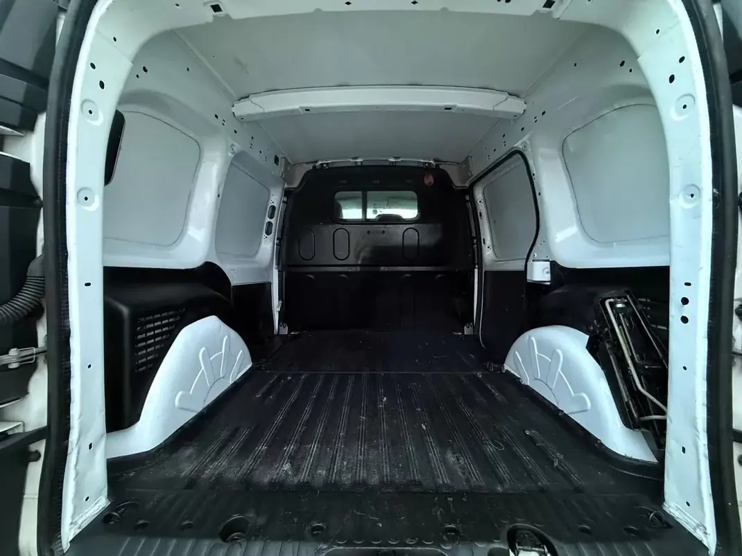 Renault KANGOO 1.5DCI 3L C/IVA 2019 - 8902 EUR, 175000 km - AUTO.MOTO.pt - 175000km - foto 19 de 23