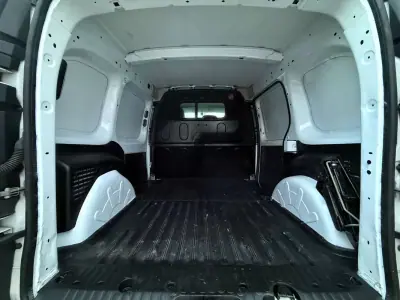 Renault KANGOO 1.5DCI 3L C/IVA 2019 - 8902 EUR, 175000 km - AUTO.MOTO.pt - 175000km - foto 19 de 23