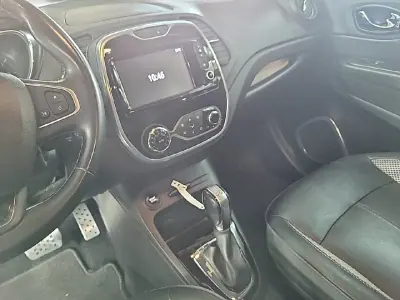 Renault Captur 2017 - 11900 EUR, 118207 km - 118207km - foto 22 de 23