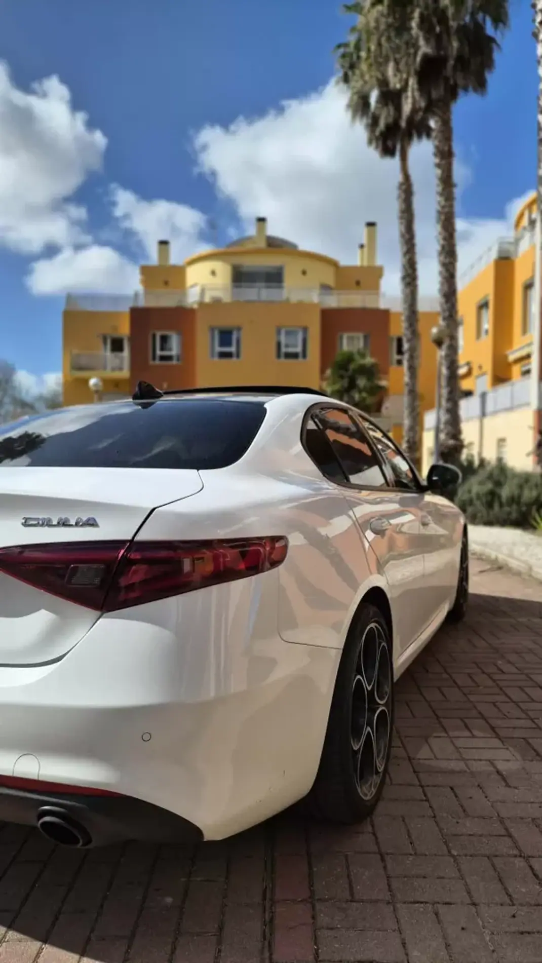 Alfa Romeo Giulia 2022 - 37480 EUR, 65000 km - AUTO.MOTO.pt - 65000km - foto 17 de 19