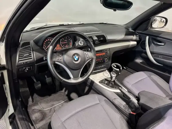 BMW 118 2011 - 13500 EUR, 231200 km - AUTO.MOTO.pt - 231200km - foto 3 de 32