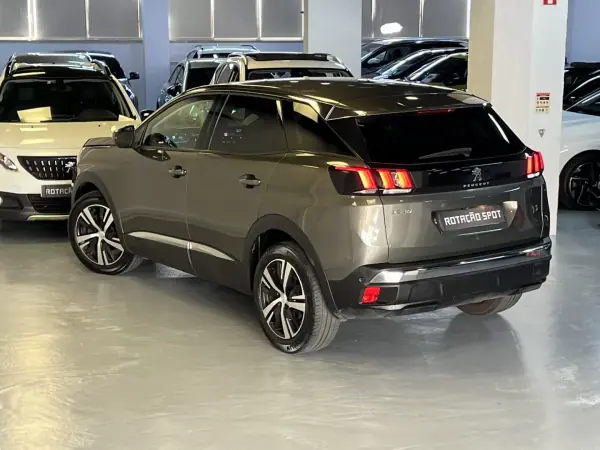 Peugeot 3008 2019 - 12990 EUR, 115000 km - AUTO.MOTO.pt - 115000km - foto 16 de 43