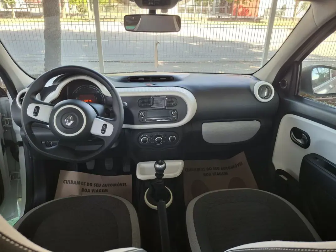Renault Twingo 2018 - 10950 EUR, 60000 km - AUTO.MOTO.pt - 60000km - foto 7 de 12