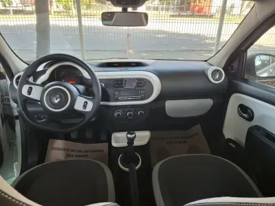 Renault Twingo 2018 - 10950 EUR, 60000 km - AUTO.MOTO.pt - 60000km - foto 7 de 12