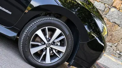 Nissan Leaf 2019 - 8990 EUR, 188000 km - 188000km - foto 12 de 20