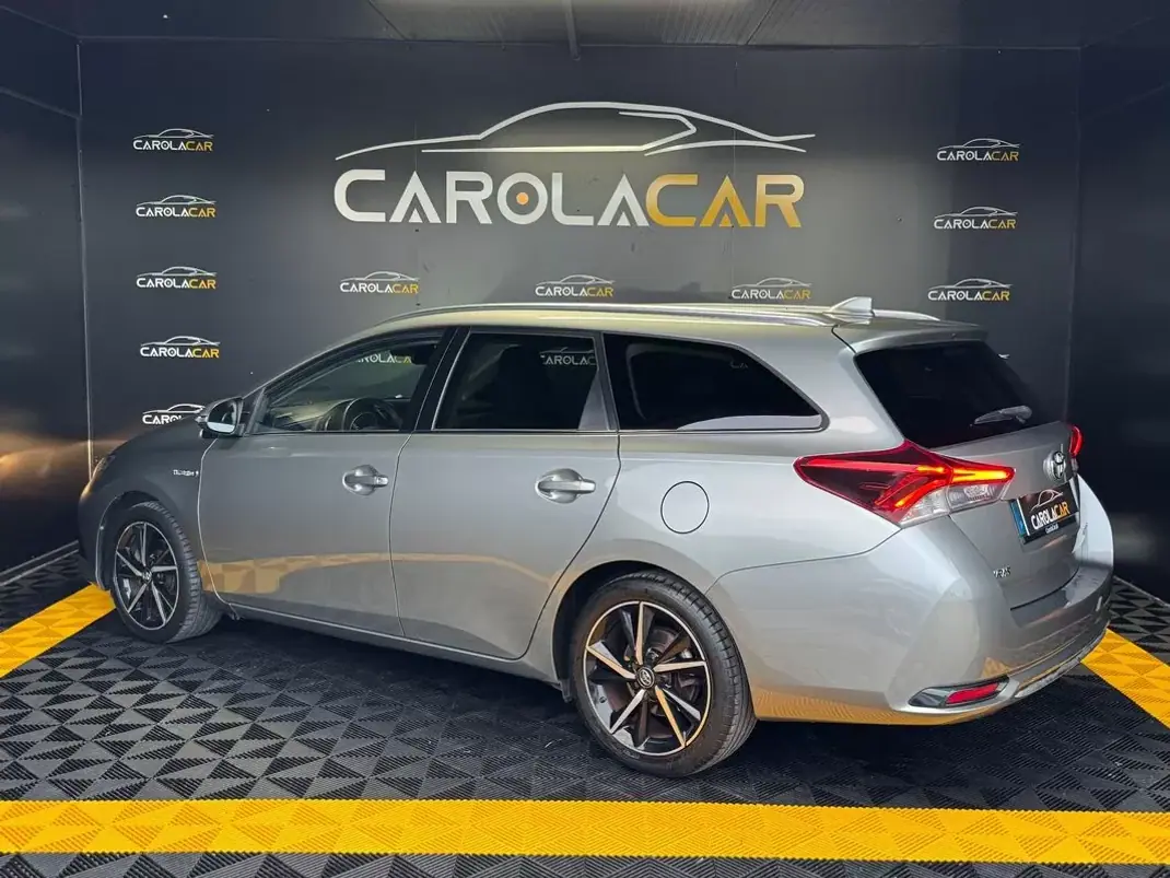 Toyota Auris Touring Sports 2017 - 15950 EUR, 100000 km - AUTO.MOTO.pt - 100000km - foto 4 de 22