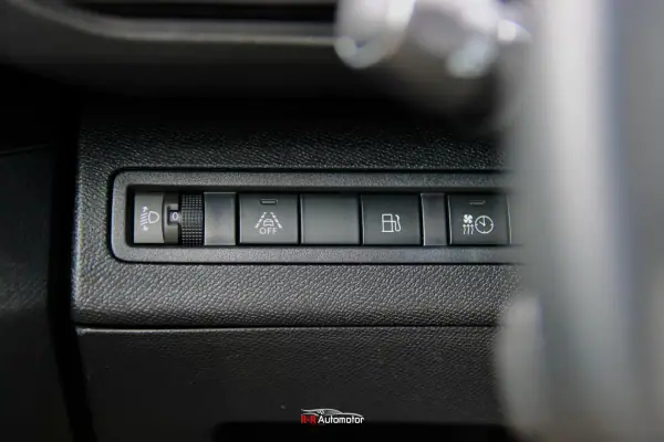 Peugeot 3008 2022 - 21500 EUR, 112000 km - AUTO.MOTO.pt - 112000km - foto 34 de 45
