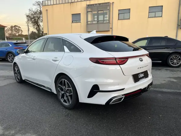 Kia ProCeed 2022 - 19450 EUR, 92000 km - AUTO.MOTO.pt - 92000km - foto 7 de 51