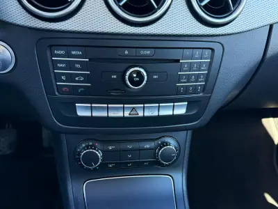 Mercedes-Benz B 200 2018 - 15400 EUR, 221000 km - 221000km - foto 11 de 15