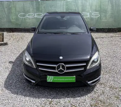 Mercedes-Benz B 180 2011 - 9990 EUR, 323900 km - AUTO.MOTO.pt - 323900km - foto 3 de 18