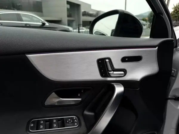Mercedes-Benz A 45 AMG 2020 - 49000 EUR, 110000 km - AUTO.MOTO.pt - 110000km - foto 17 de 18