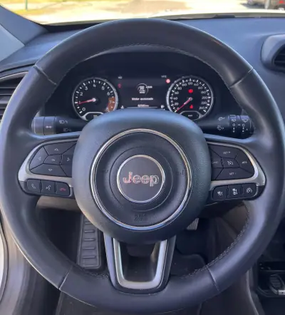 Jeep Renegade 2022 - 18500 EUR, 82500 km - AUTO.MOTO.pt - 82500km - foto 17 de 21