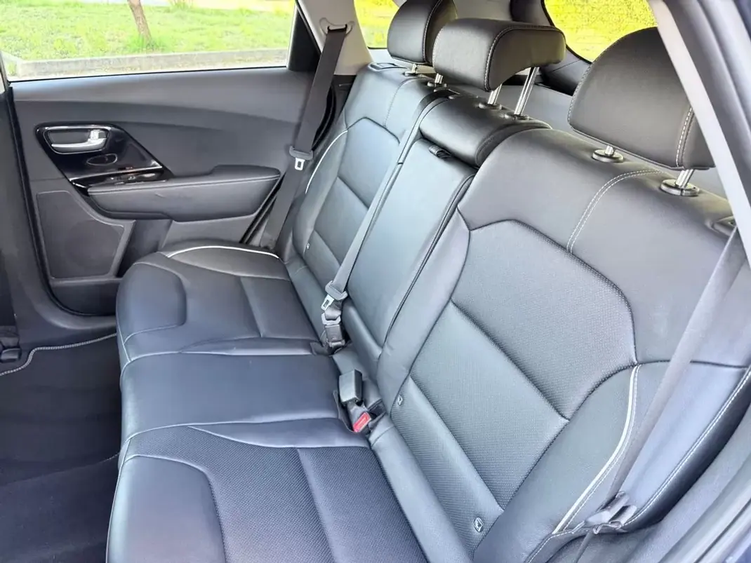 Kia e-Niro 2020 - 19900 EUR, 67500 km - AUTO.MOTO.pt - 67500km - foto 23 de 23