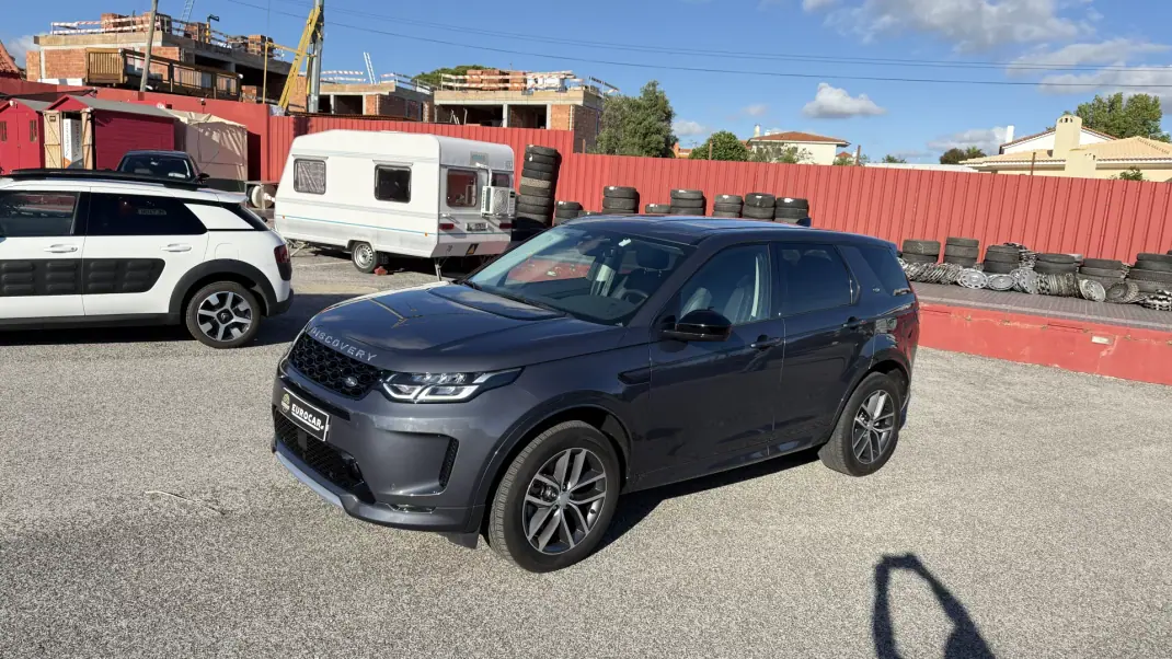 Land Rover Discovery Sport 2024 - 50200 EUR, 21000 km - AUTO.MOTO.pt - 21000km - foto 1 de 33