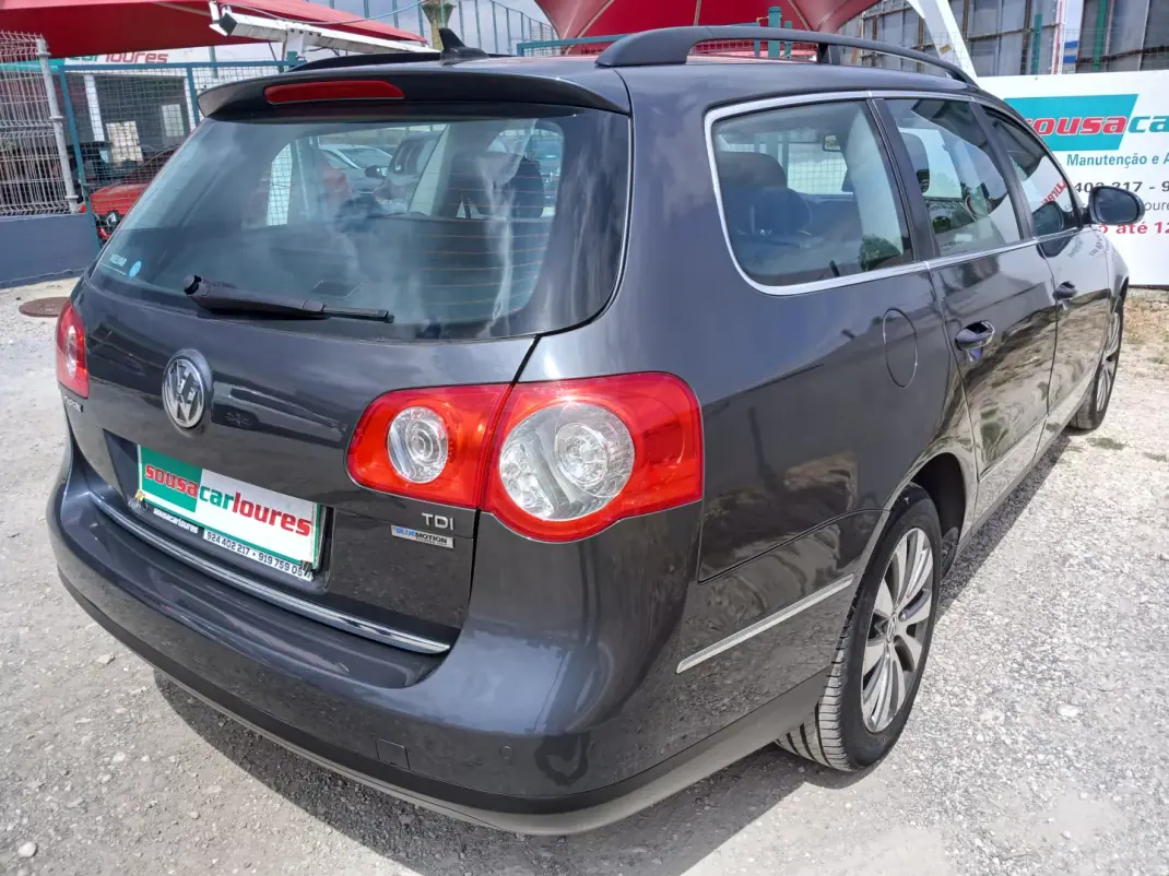 Volkswagen Passat Variant 2010 - 7750 EUR, 149120 km - AUTO.MOTO.pt - 149120km - foto 7 de 27
