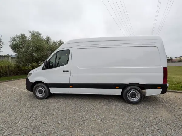 Mercedes-Benz 2025 - 44500 EUR, 29000 km - AUTO.MOTO.pt - 29000km - foto 12 de 19