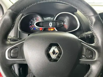 Renault Clio Sport Tourer 2016 - 9600 EUR, 169693 km - AUTO.MOTO.pt - 169693km - foto 18 de 23