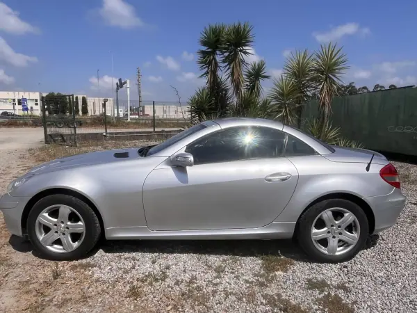 Mercedes-Benz SLK 200 2006 - 12950 EUR, 245450 km - AUTO.MOTO.pt - 245450km - foto 24 de 29