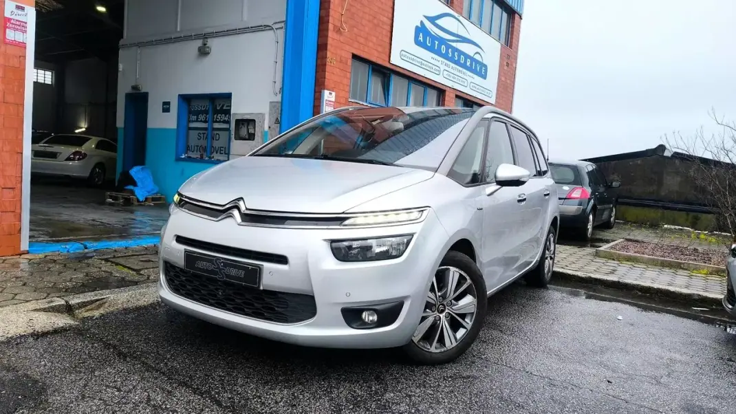Citroën C4 Grand Picasso 2015 - 10900 EUR, 175000 km - AUTO.MOTO.pt - 175000km - foto 17 de 17