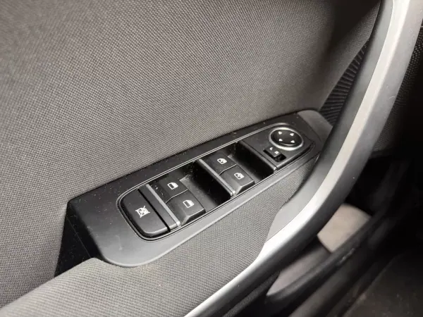 Kia XCeed 2025 - 19990 EUR, 23894 km - AUTO.MOTO.pt - 23894km - foto 16 de 20