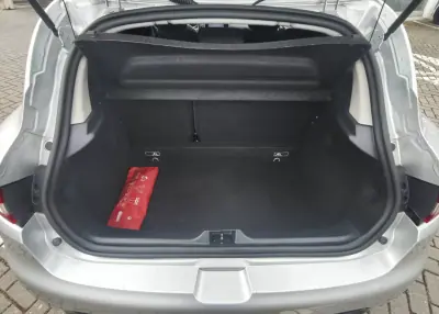 Renault Clio 2018 - 8600 EUR, 0 km - AUTO.MOTO.pt - foto 6 de 10