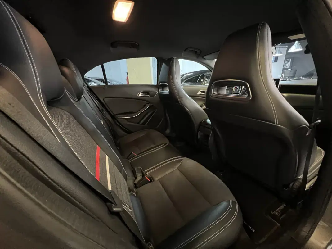 Mercedes-Benz A 180 2013 - 12990 EUR, 180000 km - AUTO.MOTO.pt - 180000km - foto 8 de 36