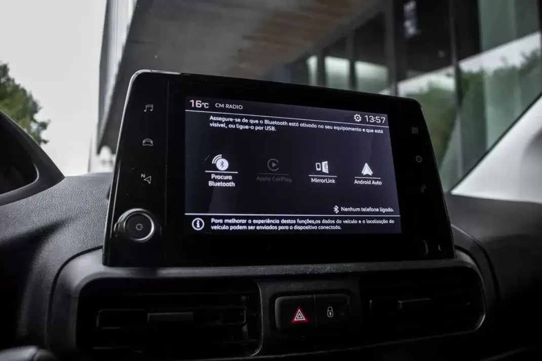 Peugeot Partner BlueHDi 100 L2 Cabine Dupla 2021 - 12990 EUR, 103902 km - AUTO.MOTO.pt - 103902km - foto 28 de 28