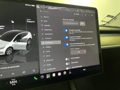 Tesla Model Y 2023 - 35450 EUR, 75000 km - AUTO.MOTO.pt - 75000km - foto 26 de 39