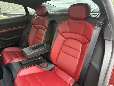 Porsche Taycan 2020 - 49900 EUR, 100000 km - AUTO.MOTO.pt - 100000km - foto 29 de 61