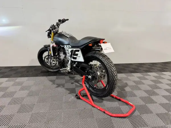 2022 - 5750 EUR, 5500 km - AUTO.MOTO.pt - 5500km - foto 27 de 27