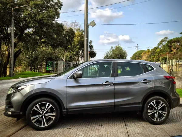 Nissan Qashqai 2017 - 18000 EUR, 112000 km - AUTO.MOTO.pt - 112000km - foto 3 de 20