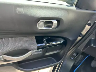 Citroën C4 Cactus 2017 - 11750 EUR, 110180 km - AUTO.MOTO.pt - 110180km - foto 10 de 23