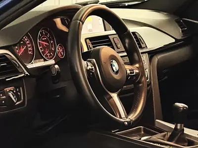 BMW 318 2013 - 16990 EUR, 249800 km - AUTO.MOTO.pt - 249800km - foto 37 de 38