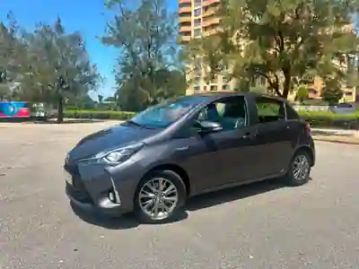 Toyota Yaris 2017 - 14500 EUR, 110000 km - AUTO.MOTO.pt - 110000km - foto 2 de 14
