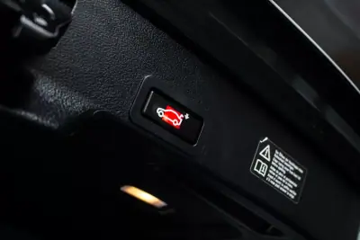 BMW X6 ActiveHybrid 2010 - 23990 EUR, 173745 km - AUTO.MOTO.pt - 173745km - foto 27 de 40