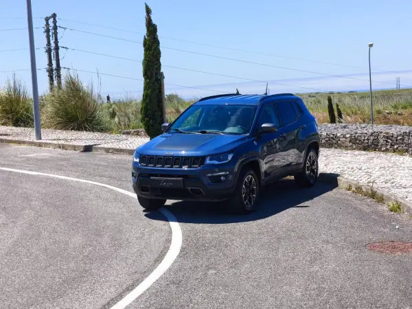 Jeep Compass 2020 - 22990 EUR, 79241 km - AUTO.MOTO.pt - 79241km - foto 27 de 30