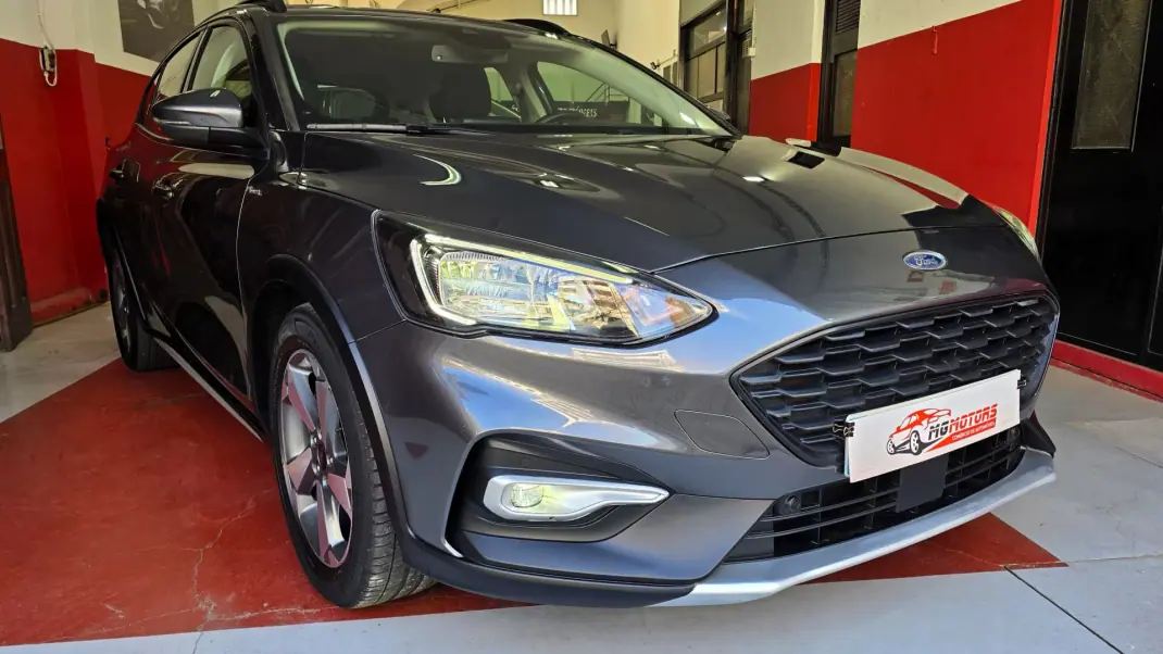 Ford Focus 2020 - 15990 EUR, 90544 km - AUTO.MOTO.pt - 90544km - foto 2 de 51