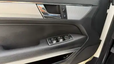 Mercedes-Benz E 250 2010 - 18500 EUR, 0 km - AUTO.MOTO.pt - foto 15 de 56