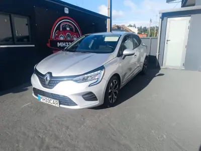 Renault Clio 2019 - 10900 EUR, 199948 km - AUTO.MOTO.pt - 199948km - foto 3 de 27