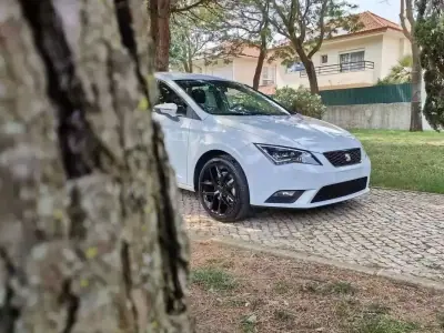 SEAT Leon 2014 - 10990 EUR, 179115 km - AUTO.MOTO.pt - 179115km - foto 12 de 16