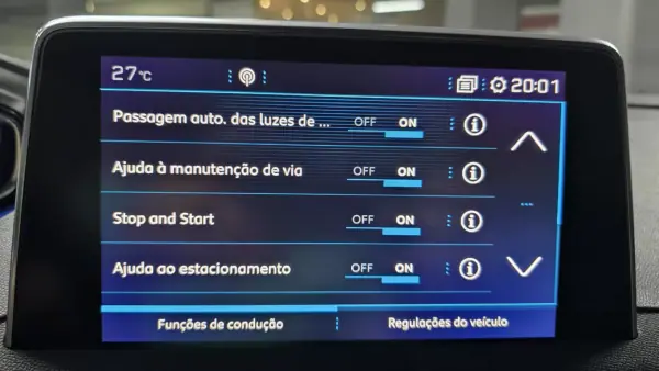 Peugeot 3008 2017 - 14990 EUR, 91000 km - AUTO.MOTO.pt - 91000km - foto 18 de 48