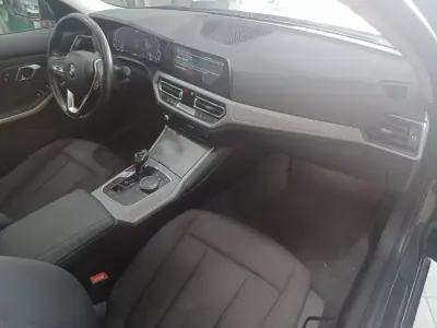 BMW 330 2021 - 27890 EUR, 51862 km - AUTO.MOTO.pt - 51862km - foto 27 de 37