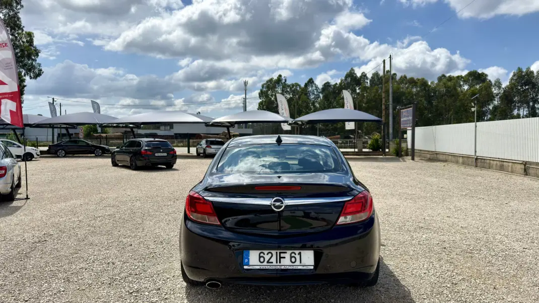 Opel Insignia 2009 - 9600 EUR, 200000 km - AUTO.MOTO.pt - 200000km - foto 9 de 12