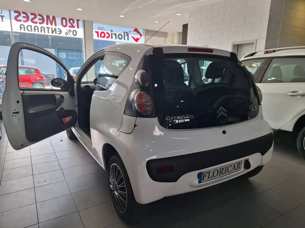 Citroën C1 2010 - 4900 EUR, 110980 km - 110980km - foto 3 de 14
