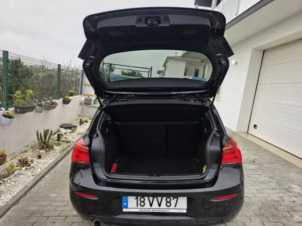 BMW 116 2018 - 16900 EUR, 135419 km - AUTO.MOTO.pt - 135419km - foto 5 de 73