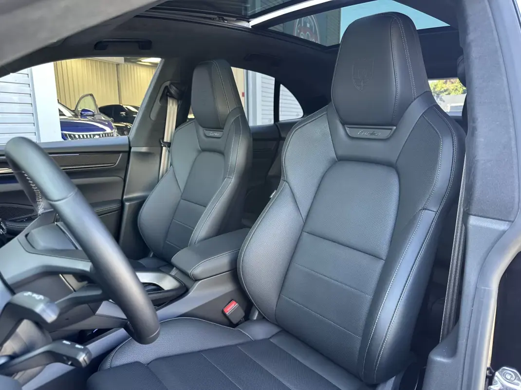 Porsche Macan 2025 - 127000 EUR, 12000 km - 12000km - foto 29 de 80