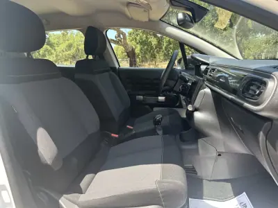 Citroën C3 2018 - 8250 EUR, 130000 km - AUTO.MOTO.pt - 130000km - foto 8 de 11