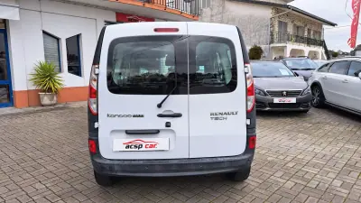 Renault TRAFIC L2H1 125CV 2019 - 19900 EUR, 106110 km - AUTO.MOTO.pt - 106110km - foto 6 de 24