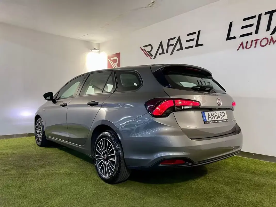 Fiat Tipo Station Wagon 2022 - 13950 EUR, 79000 km - AUTO.MOTO.pt - 79000km - foto 8 de 30